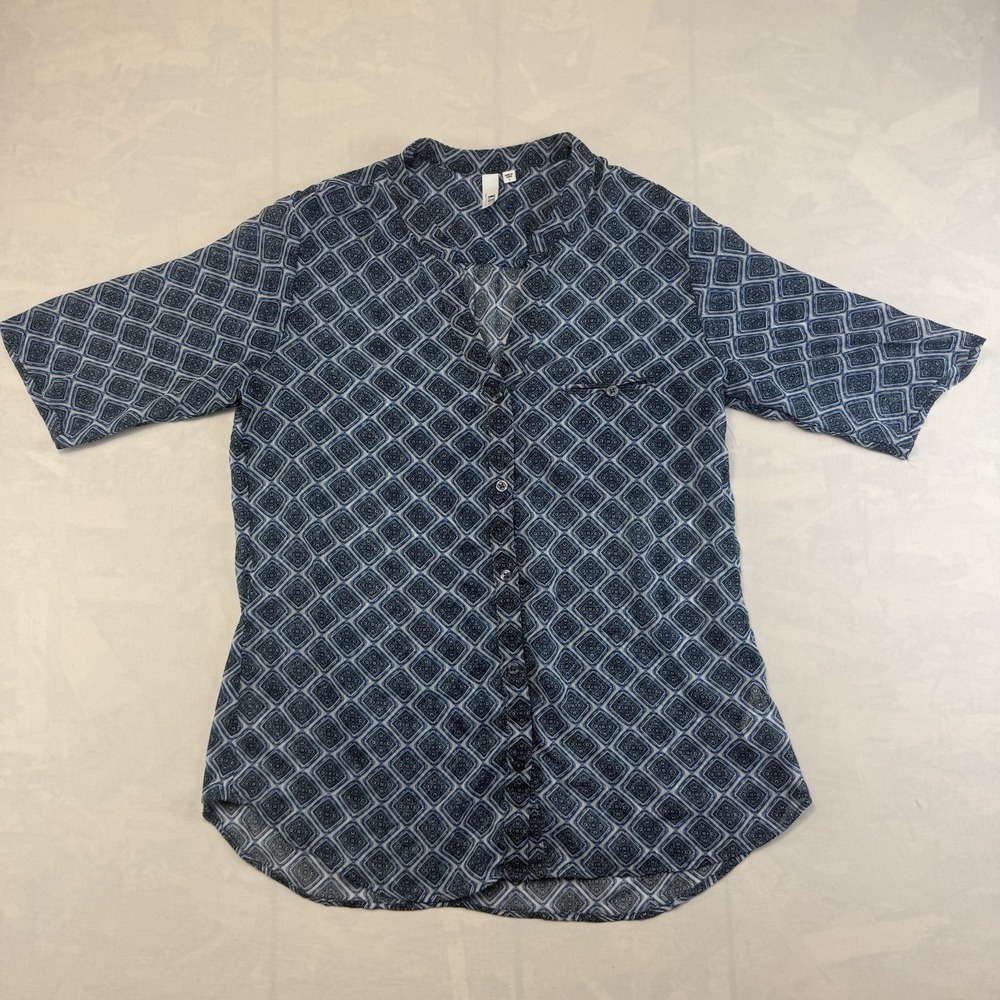 Kut From The Kloth L Button Shirt Blue Geometric Short Sleeve Top
